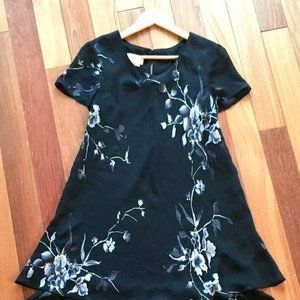 Floral ruffle dress knee length - size 6